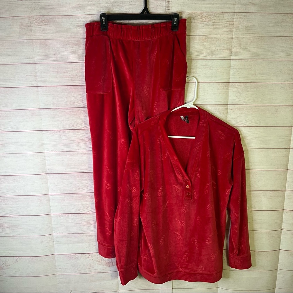 Jaclyn Intimates Embossed Candy Cane Velour Henley‎ Joggers Pajama Set Large